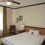 酒店 塔昂斯世界朵纳维尔酒店