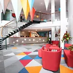 塔昂斯世界朵纳维尔酒店 酒店 4*