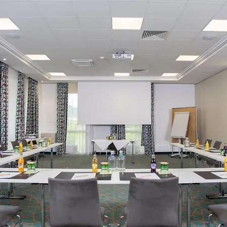 Trans World Donauwelle Hotel 4*