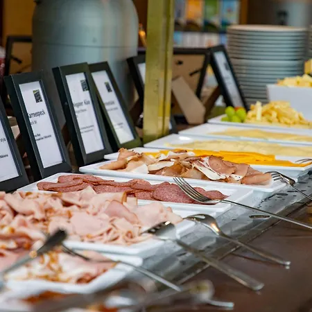 Hotel Trans World Donauwelle