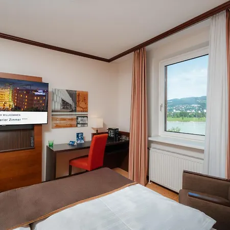 Trans World Donauwelle Hotel