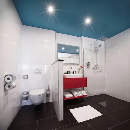 Hotel Trans World Donauwelle 4*