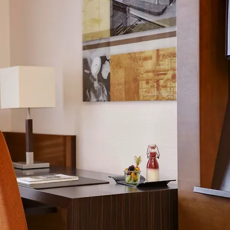 Hotel Trans World Donauwelle 4*