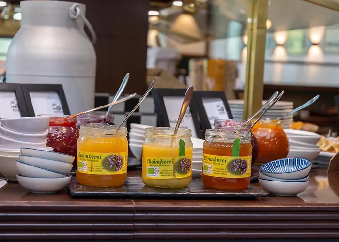 Trans World Donauwelle Otel 4*