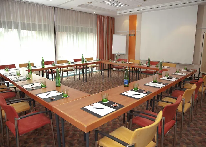 Trans World Donauwelle Otel