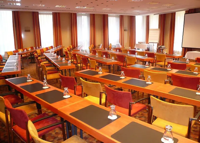 Otel Trans World Donauwelle 4*