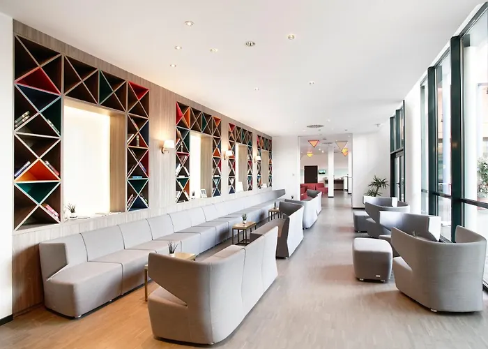 Otel Trans World Donauwelle Linz