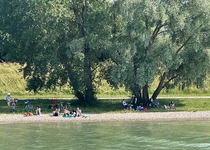 Trans World Donauwelle Otel