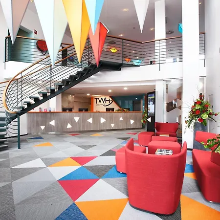 Trans World Donauwelle Отель 4*