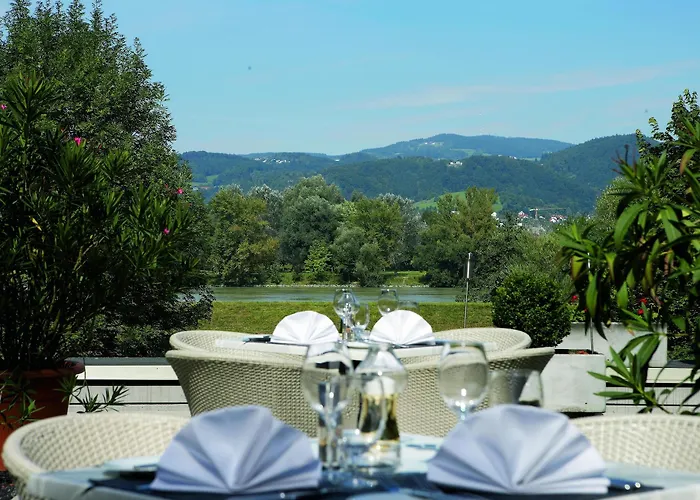 Отель Trans World Donauwelle Линц