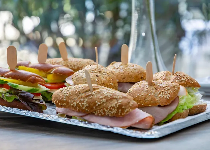 Отель Trans World Donauwelle